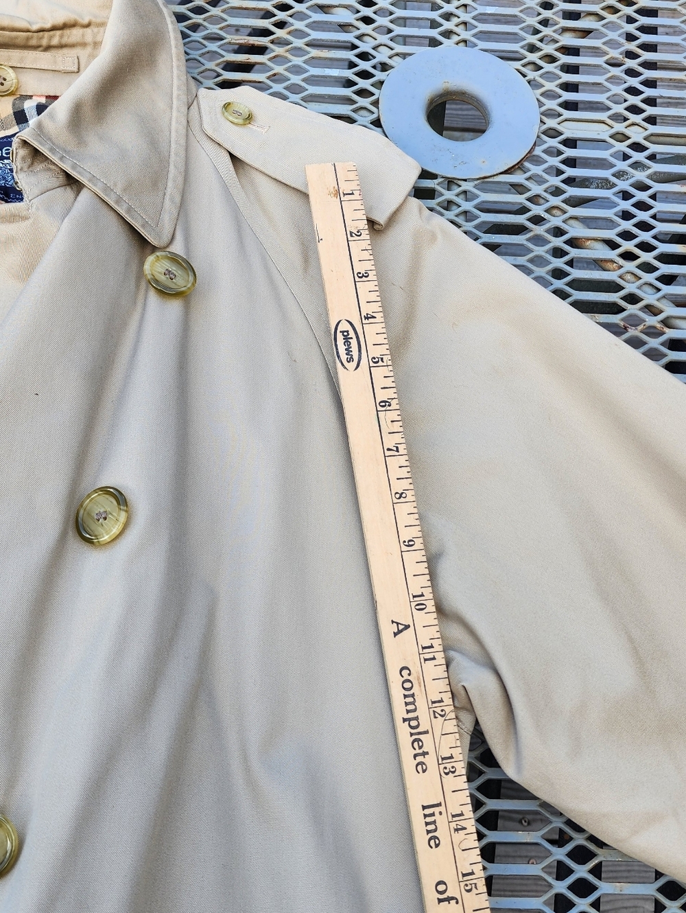 Burberry  Trench Coat XXL - Picture 15 of 16